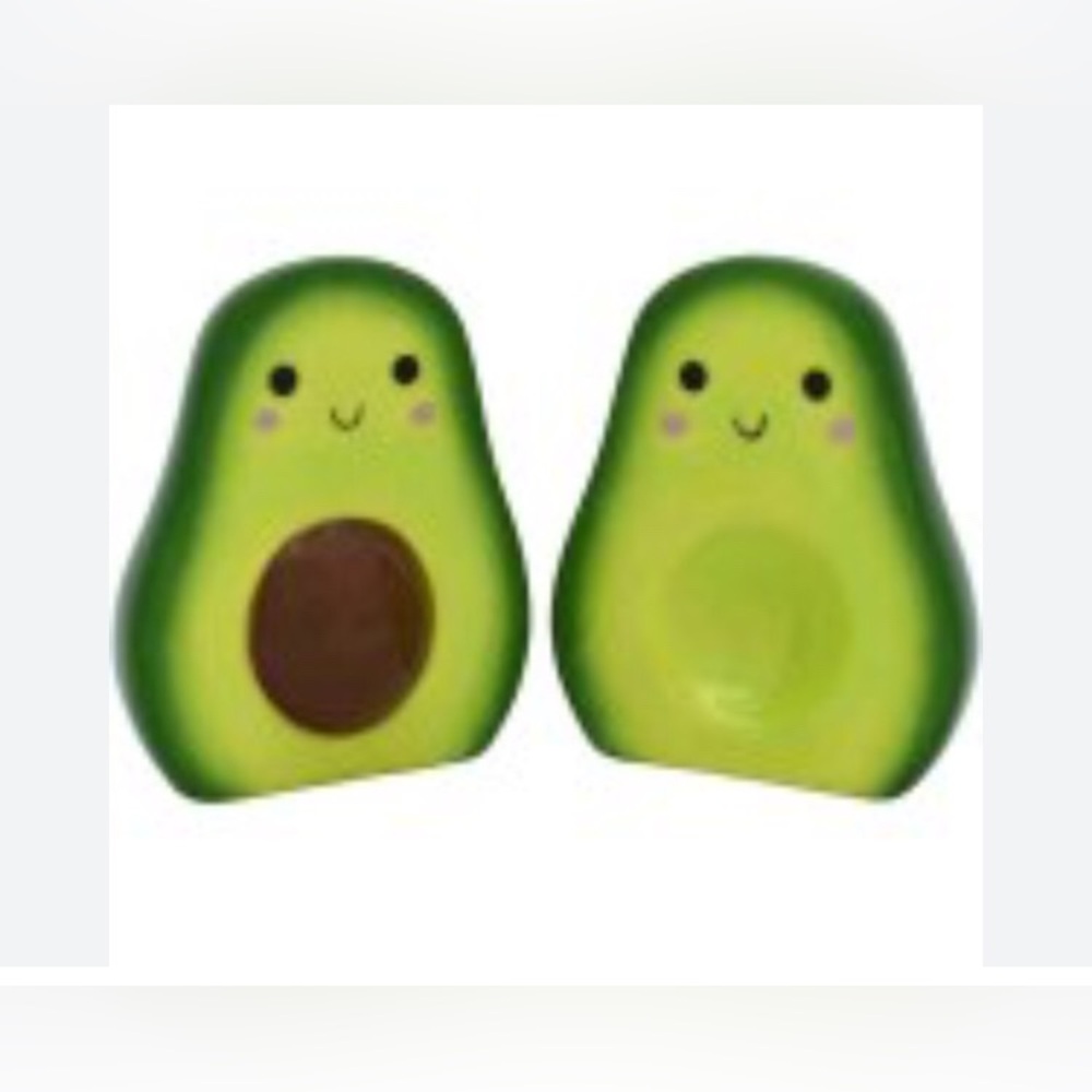 Avacado Novelty Salt and Pepper Shakers NWT